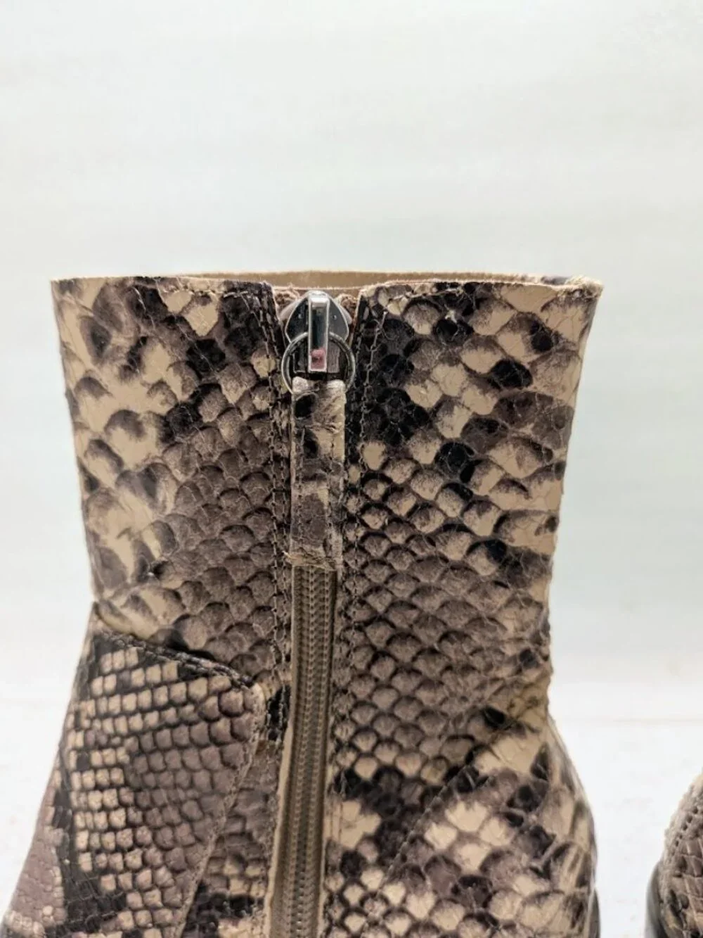 Steve Madden Rewind Snakeskin Ankle Booties Block Heel Women's 6 REWI01S1